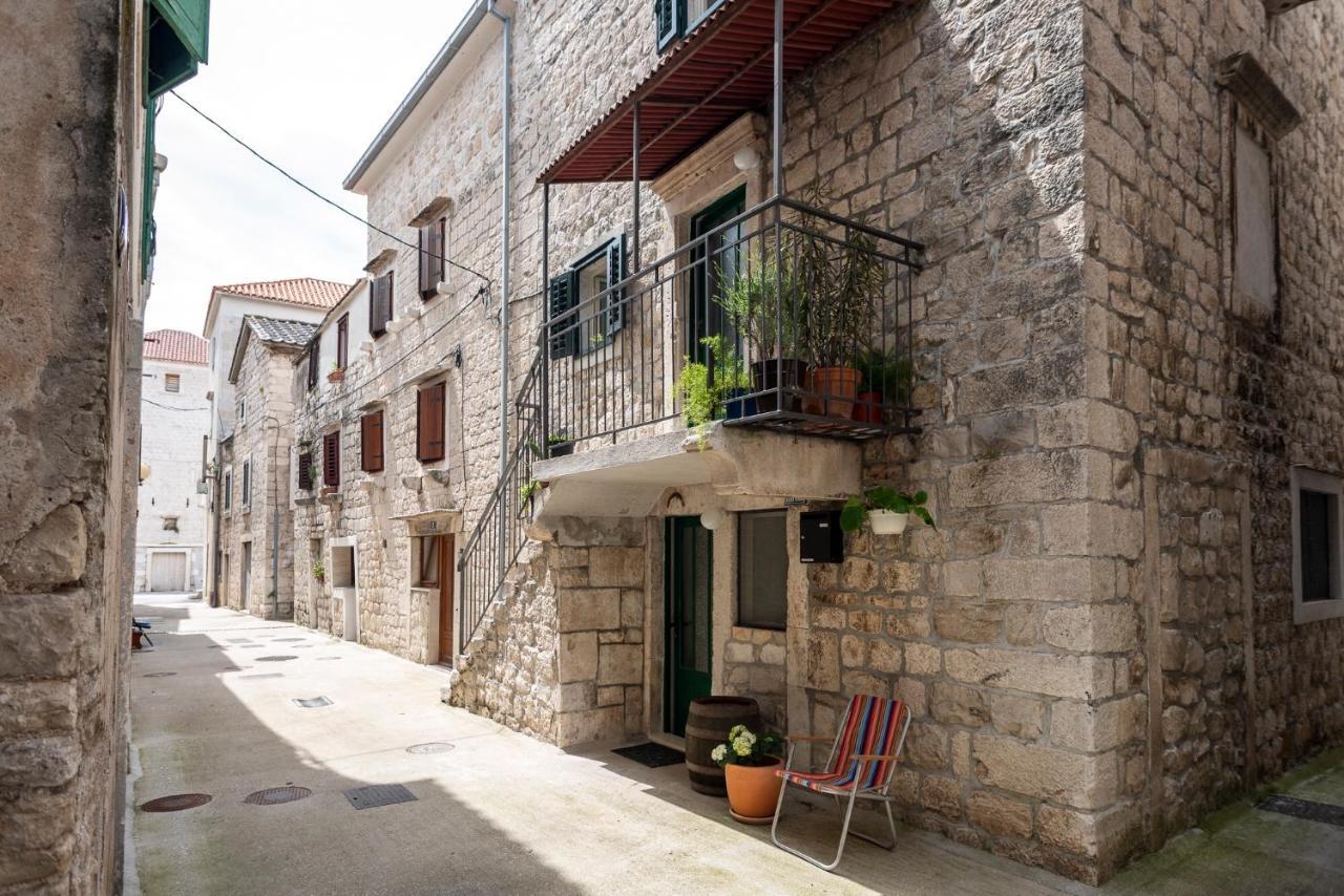 Guesthouse Nina Kaštel Novi Eksteriør bilde
